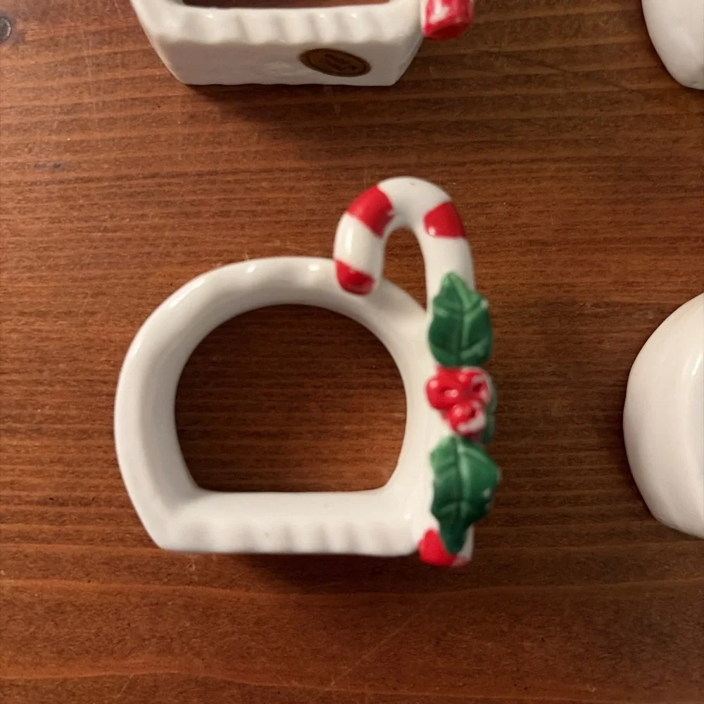 Vintage Christmas Holiday Ceramic Napkin Rings Candy Canes Holly‎ Set of 8